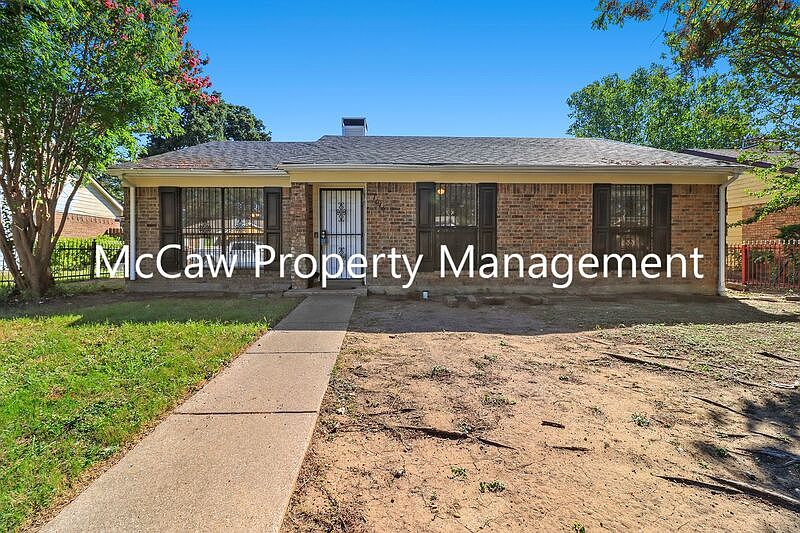 1st image of 1016 Burlywood Dr