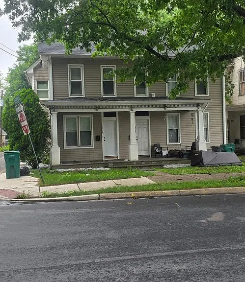 313-315 S Courtland St — Photo 1