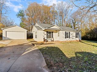 108 Beckett Ln, Laurens, SC 29360