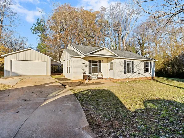 108 Beckett Ln, Laurens, SC 29360