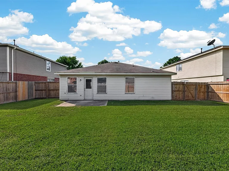 19119 Yaupon Ranch Dr — Photo 37