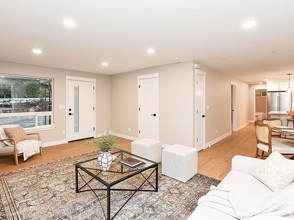 5th image of 18948 Forest Park Drive NE
