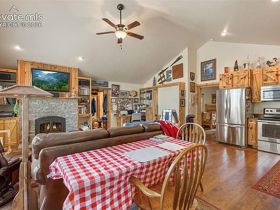4th image of 319 Maroon Lake Cir