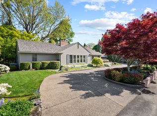 7865 SW Broadmoor Ter, Portland, OR 97225