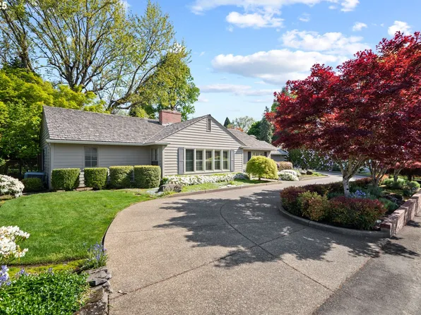 7865 SW Broadmoor Ter, Portland, OR 97225