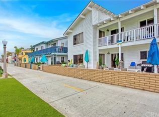906 E Oceanfront, Newport Beach, CA 92661