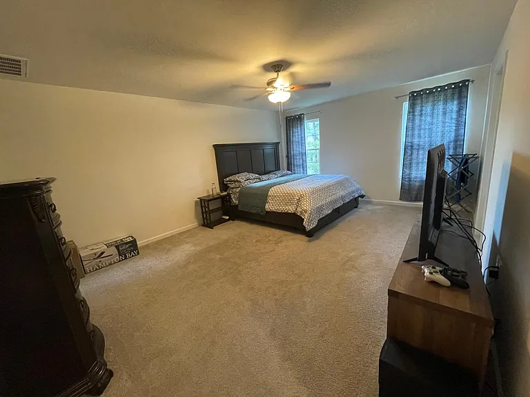 Huge Master bedroom with walking closet.