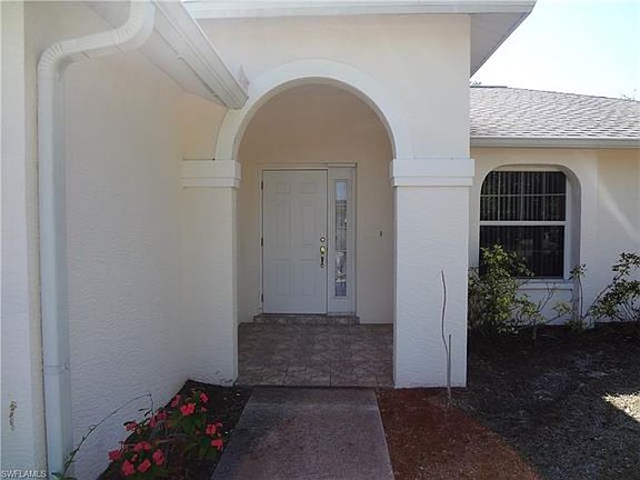 2nd image of 702 SE 10th Pl