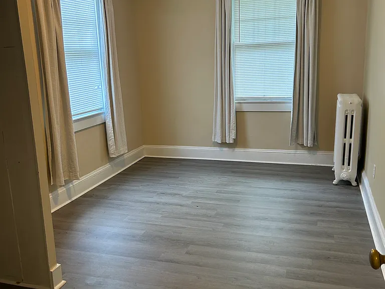 1438 Westover Ave — Photo 4