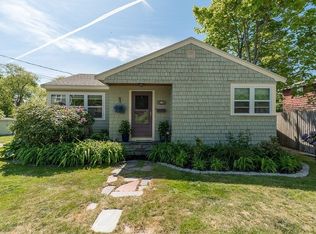 8 Butler Ave, Manchester, MA 01944