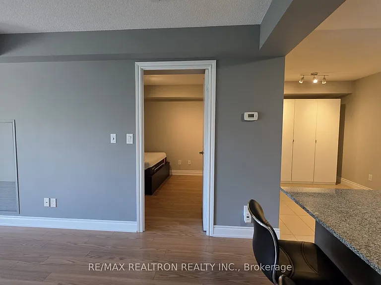 273 S Park Rd #501 — Photo 17