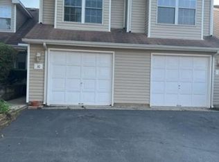 10 Leahy Ct, Somerset, NJ 08873