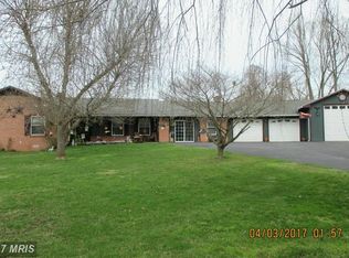 79 Little Curry Ln, Shepherdstown, WV 25443