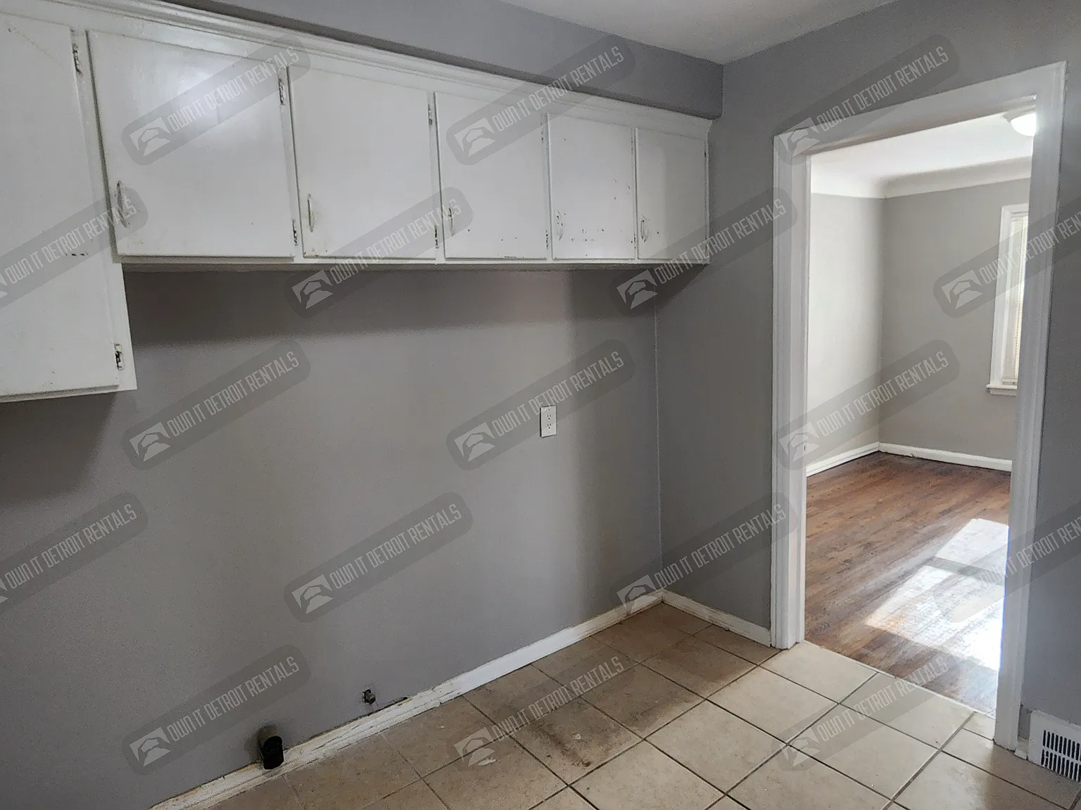House- Multi Family — Photo 4