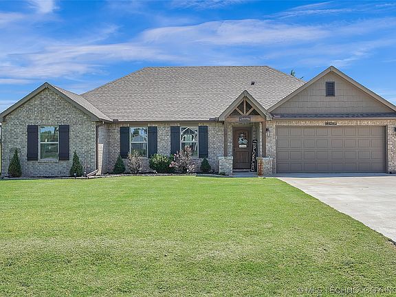2nd image of 9830 Tall Pine Ln
