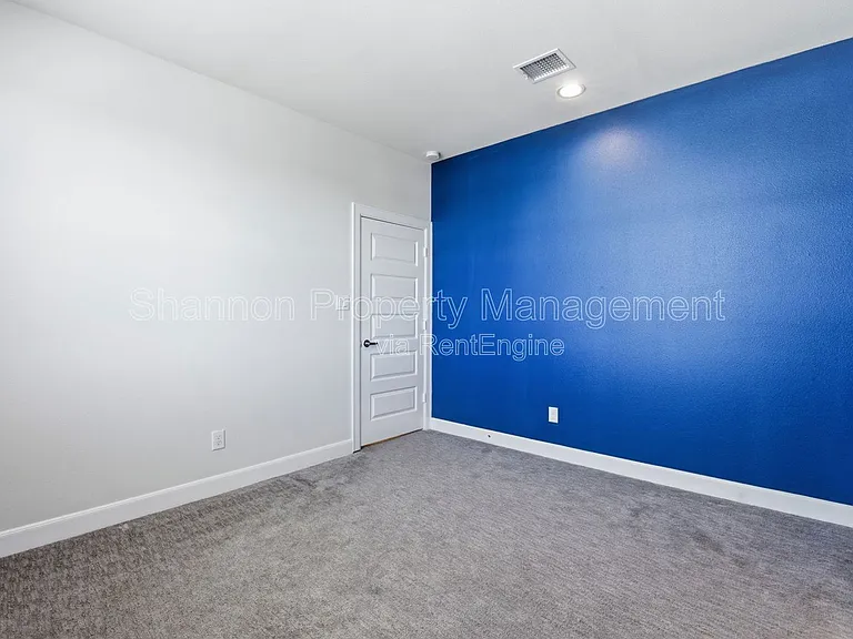 3024 Charline Ave — Photo 31