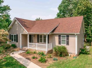 38 Hayrick Rd, Waynesboro, VA 22980