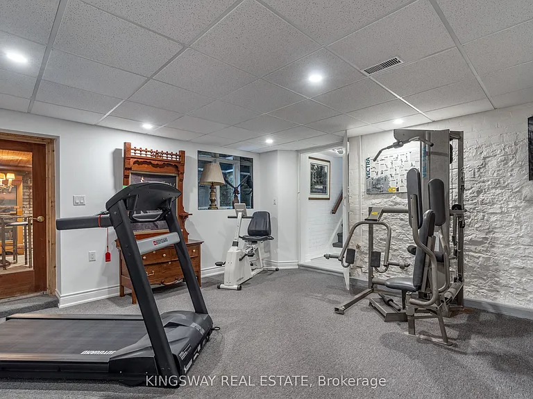 166 High Park Ave — Photo 40