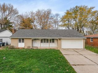 34674 N Iroquois Trl, McHenry, IL 60051