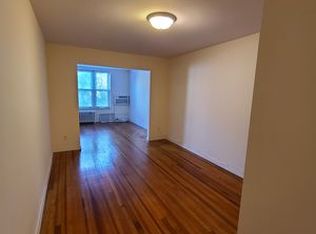 30-36 49th St #L2, Astoria, NY 11103