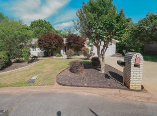 213 Wesleyan Ct, Warner Robins, GA 31093