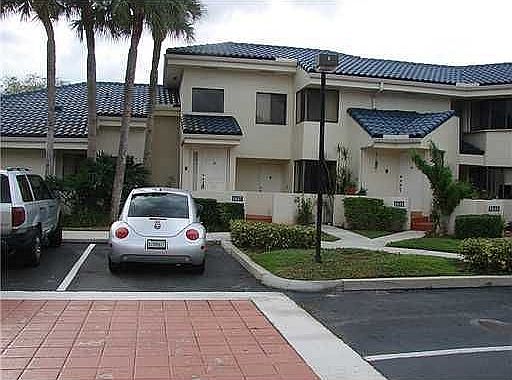 3rd image of 1627 NW 81st Way