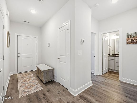 3rd image of 1417 Dorset Drive #B