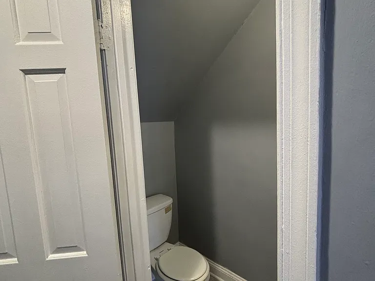 400 Advocate Ct #E — Photo 6