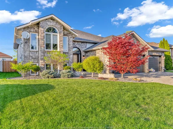 325 Sunnyside Blvd, Lasalle, ON N9J 3J3