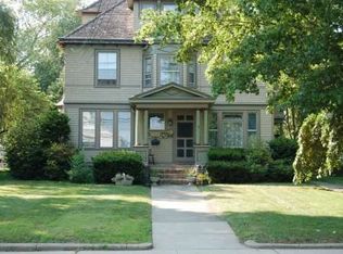 132 E Main St, Jewett City, CT 06351