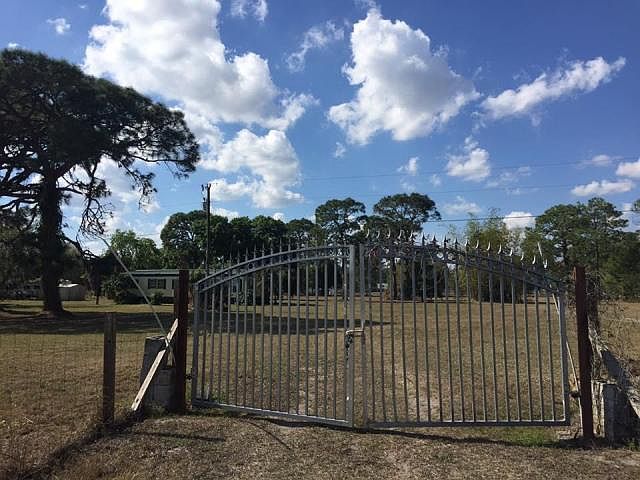 1st image of 1500 Tampa Ave