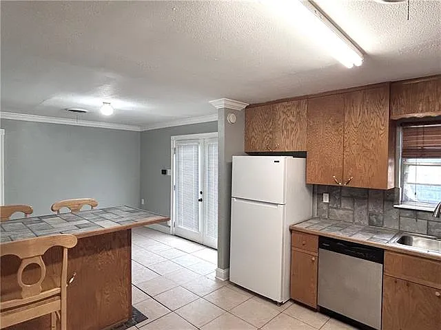429 Lacour Dr — Photo 6