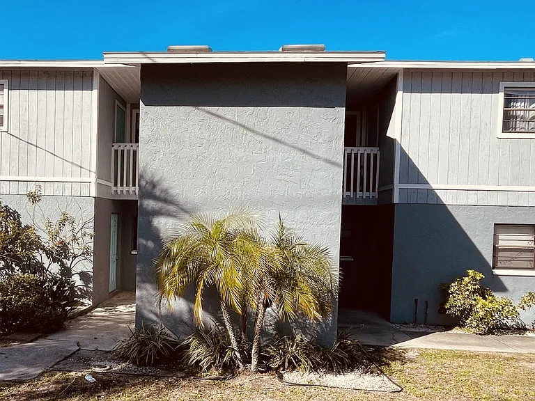 6721 Congress St — Photo 1