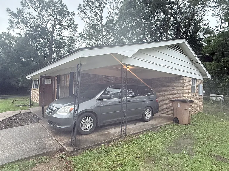 5651 William And Mary St — Photo 2