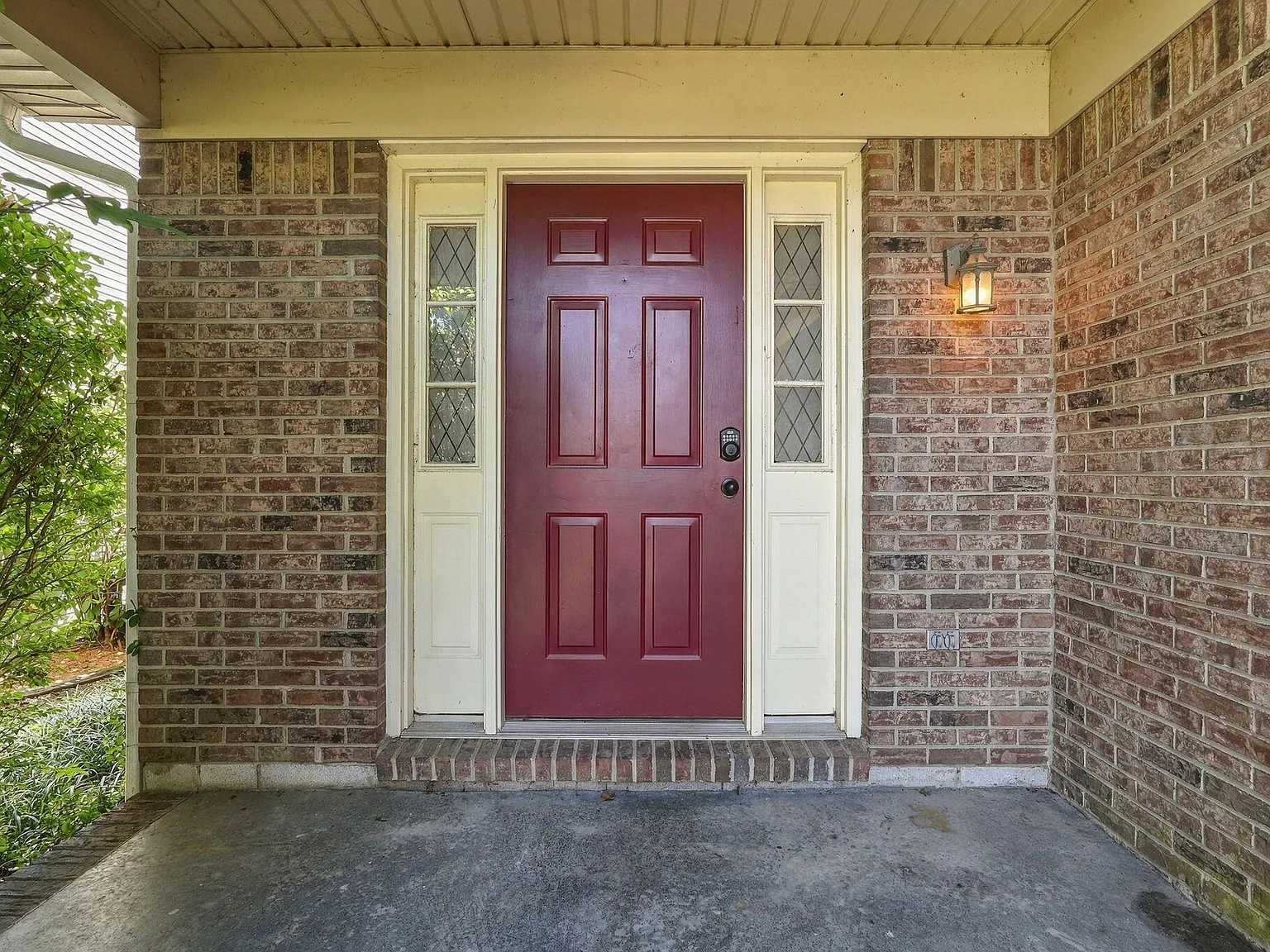 2 bed, 1.5 bath, 1353 sqft, $1,600 — Photo 4