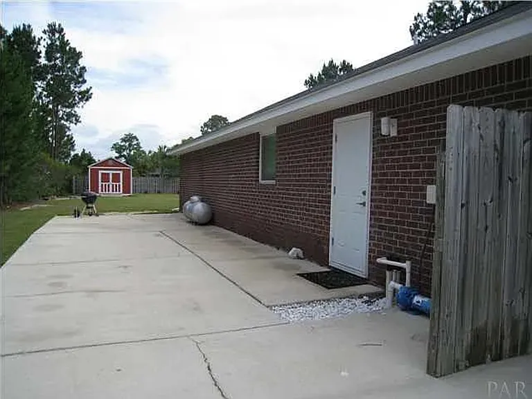 7570 Woodmont St — Photo 21