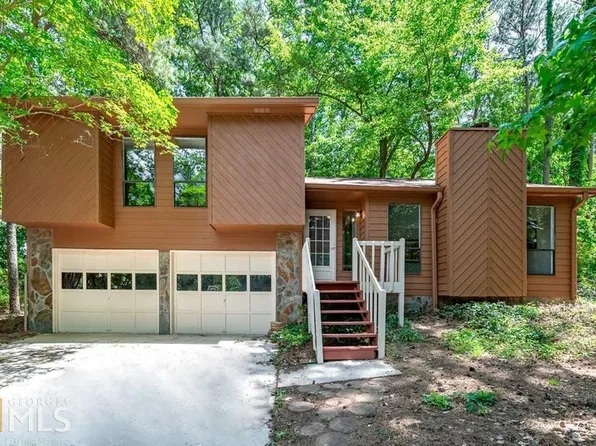 5945 Sutton Pl, Douglasville, GA 30135