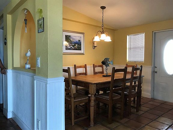 4th image of 131 Mangrove Ln