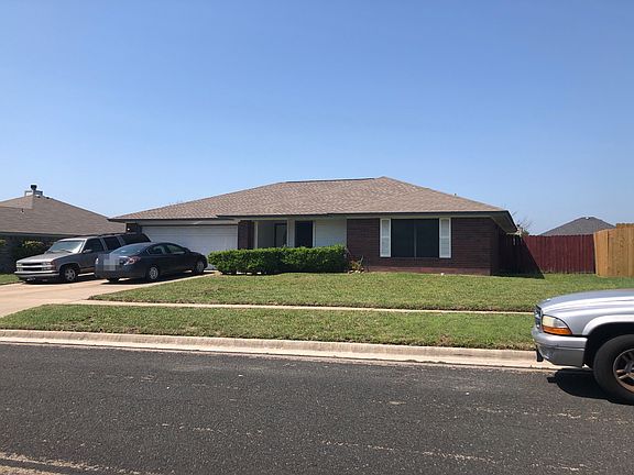 2nd image of 4405 Acorn Creek Trl