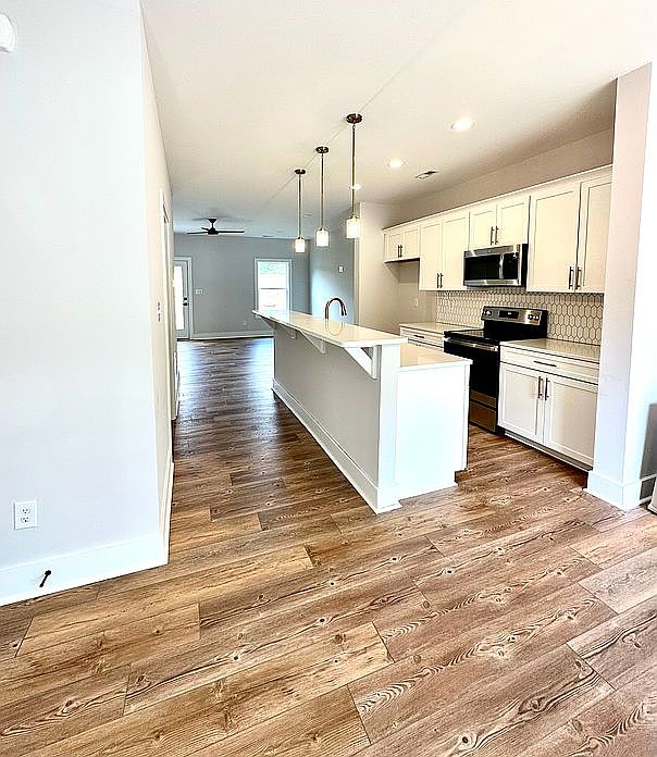 1st image of 205 Allure Dr