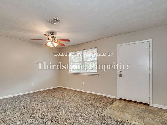 3rd image of 2910 Panhandle Cir