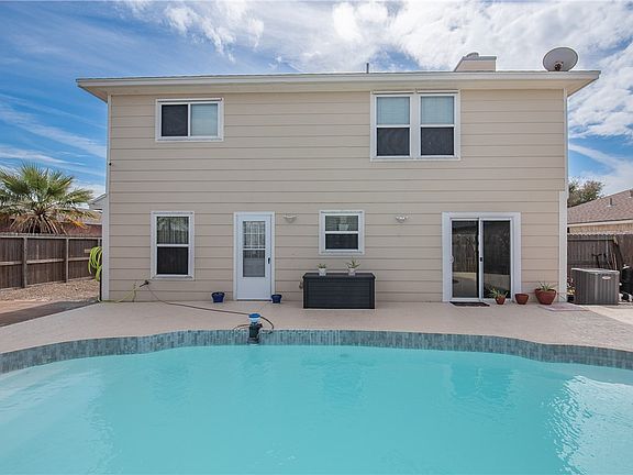 2nd image of 13822 Laffite Dr