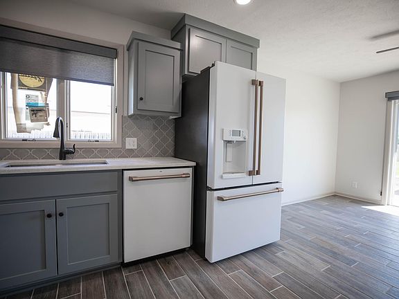 5th image of 5605 N 168th St
