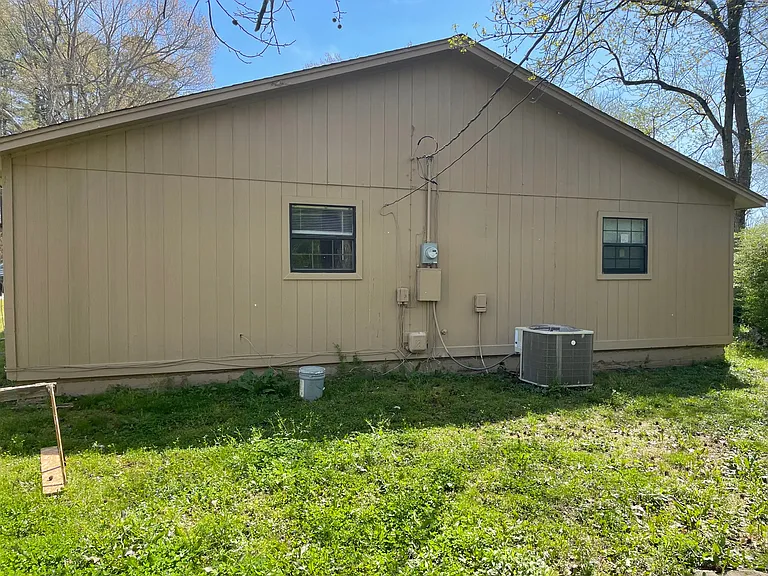 4303 Arehart Dr — Photo 17