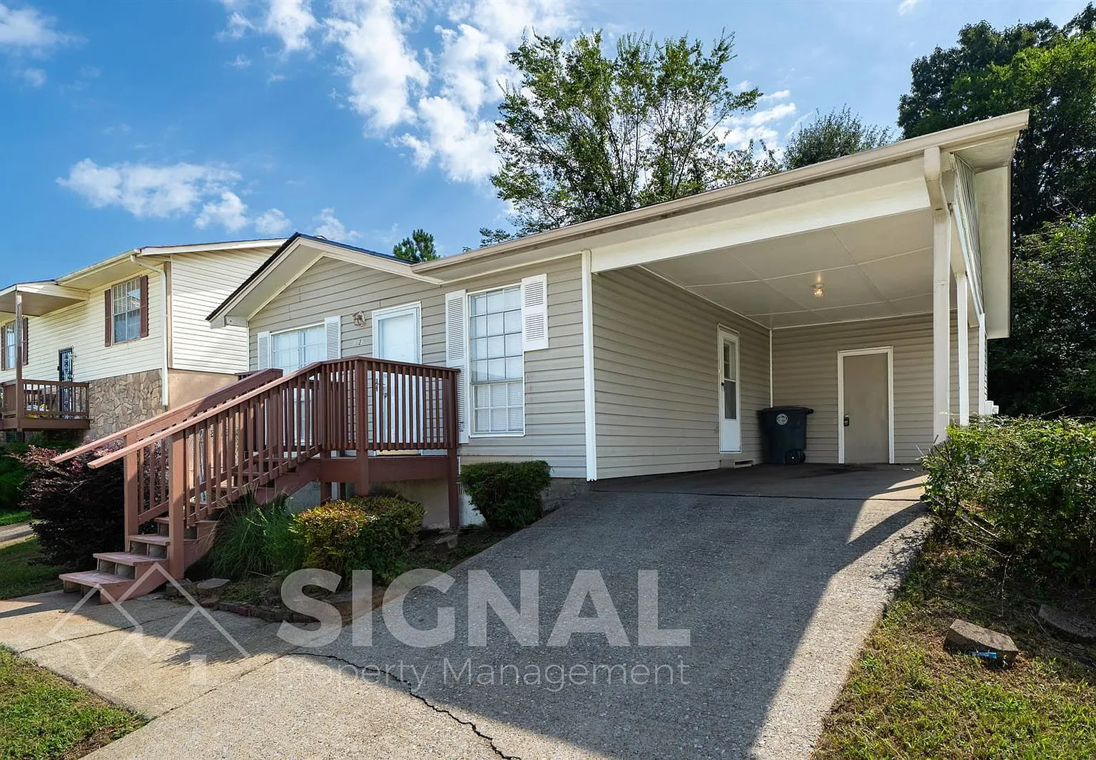 3 bed, 1.0 bath, 1008 sqft, $1,150 — Photo 2