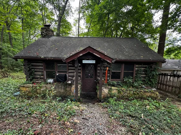 262 E Hoover Dr, Nineveh, IN 46164