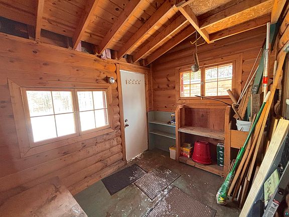 2nd image of 3451 Drummond Grade