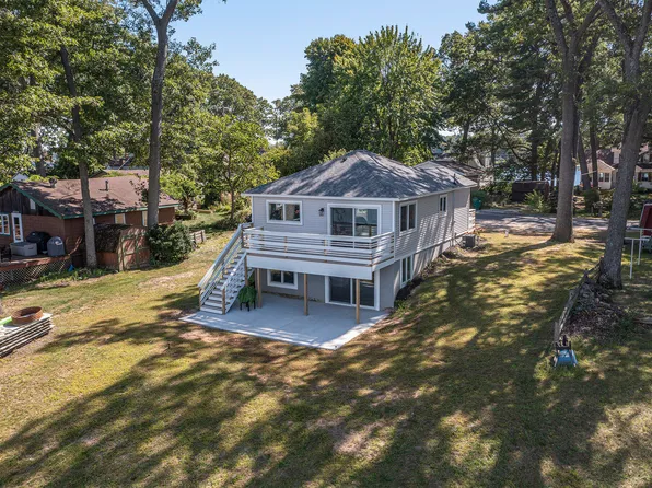 2370 Duff Rd, Twin Lake, MI 49457