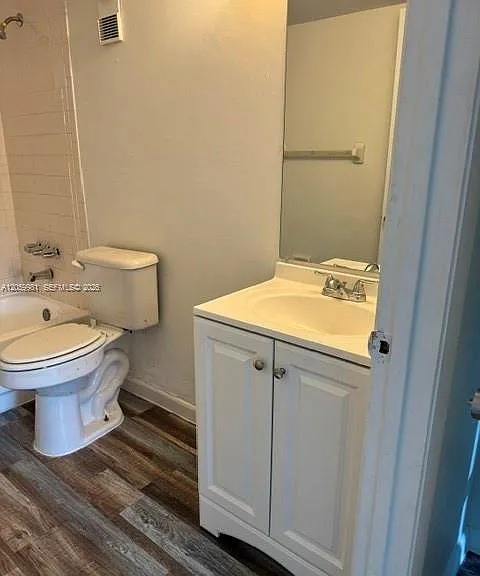 2050 NW 43rd Ter #5 — Photo 9