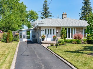 120 Sherwood Forest Dr, Markham, ON L3P1R1